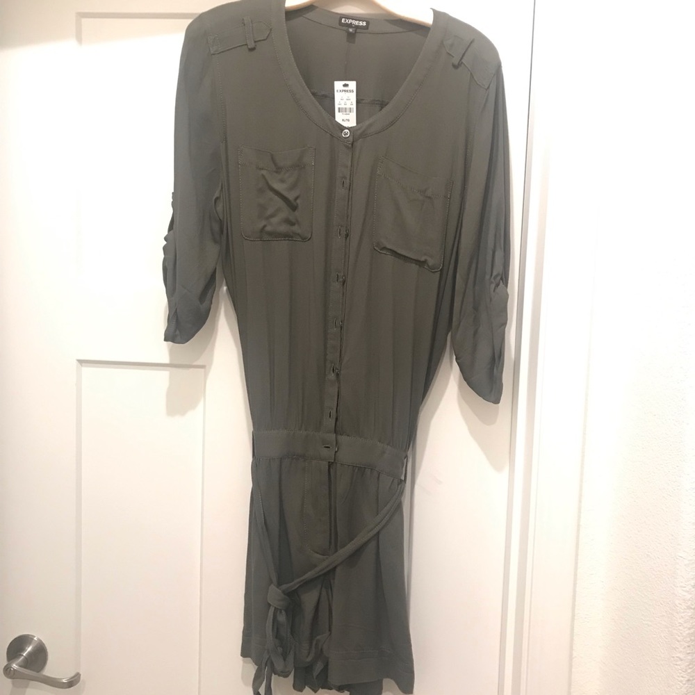 🆕 EXPRESS ROMPER - Picture 4 of 8